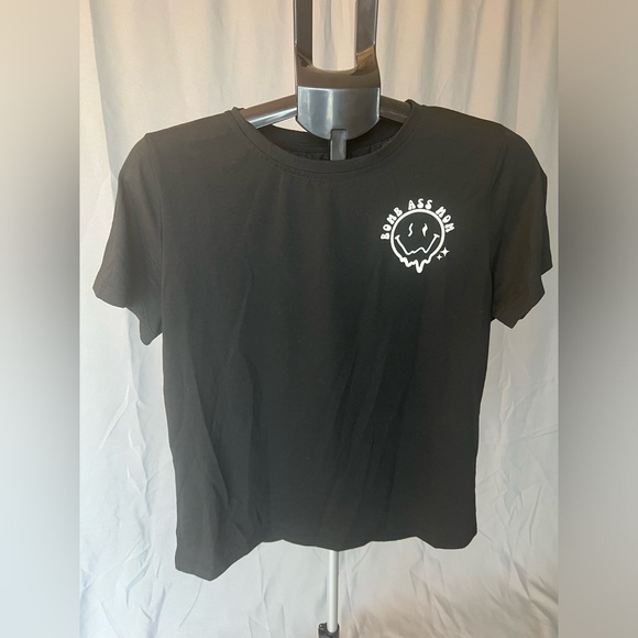 NWOT-bomb ass mom tee - Picture 3 of 6